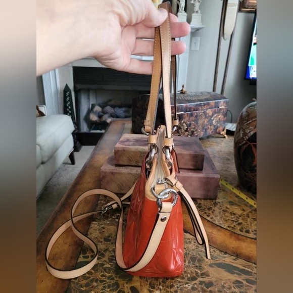 Coach patent leather crossbody/shoulder bag - Picture 13 of 16